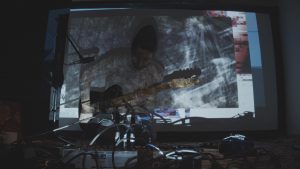 Live-Musik mit Visuals von Julius Ménard